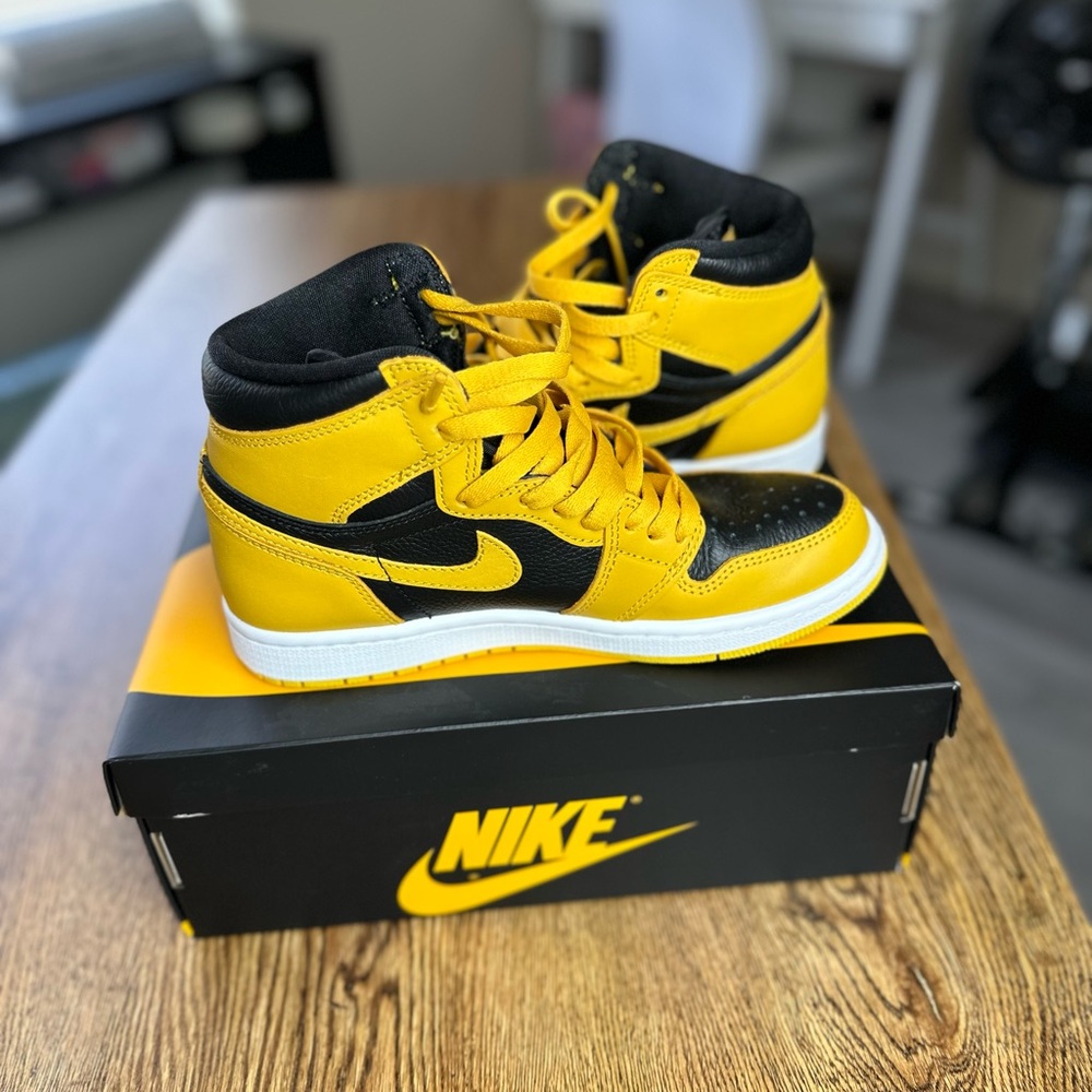 Air Jordan 1 Retro High (Pollen)